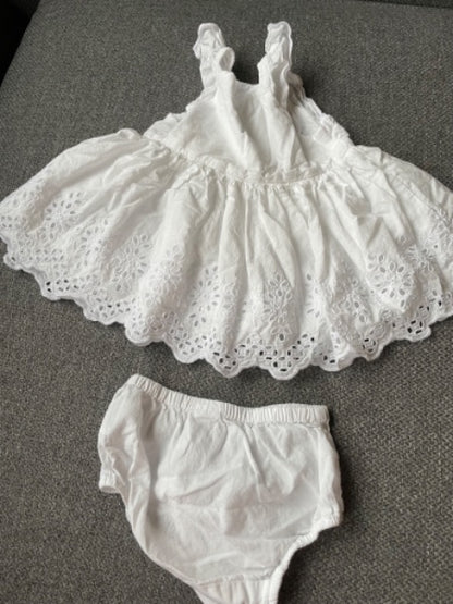 GAP - white eyelet dress with shorts, Kids 6 Month (3-6M)
