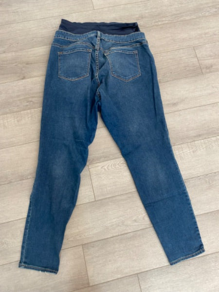 Old Navy maternity rockstar jeans