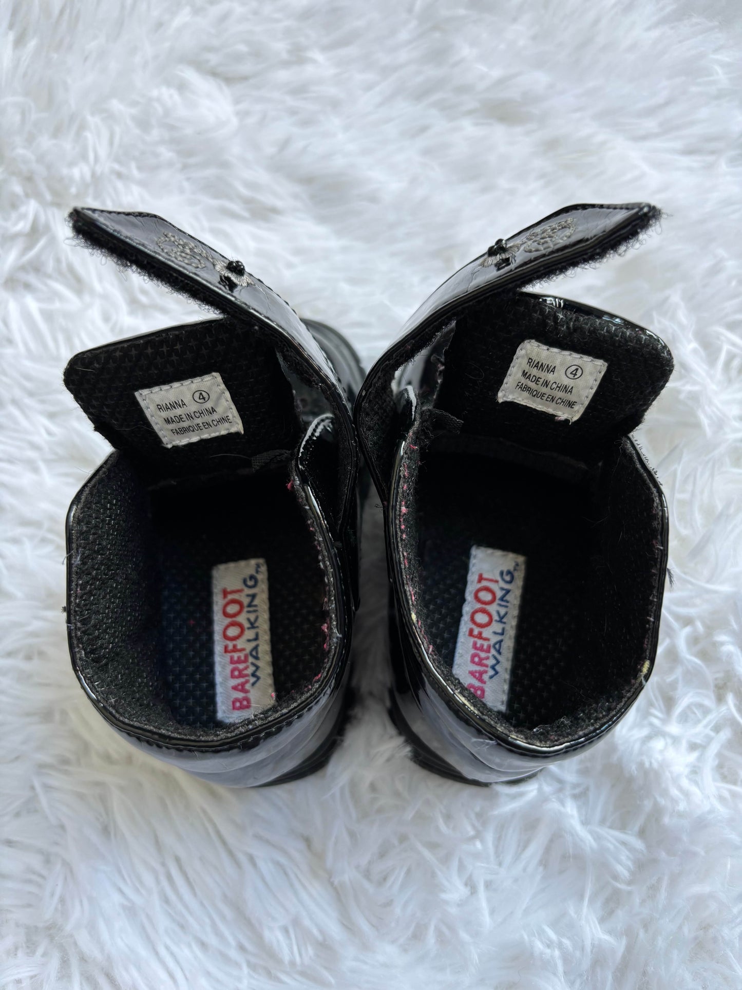 Dress booties, shiny black, size 4 baby. , Shoes 4 (Baby: 0-12 mth)