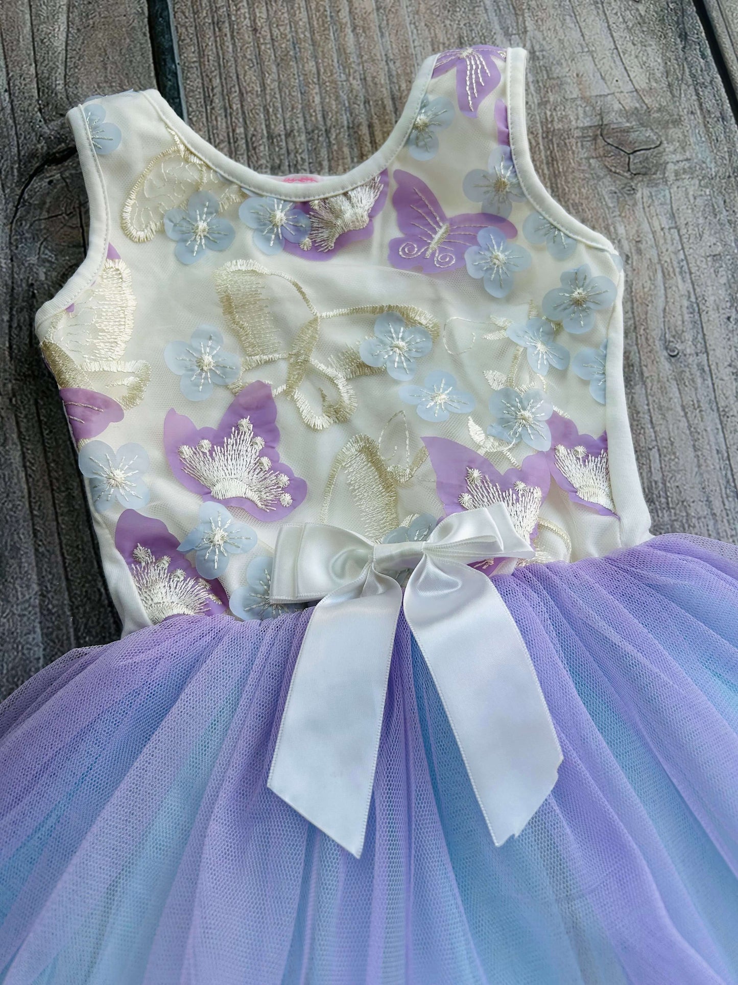 Popatu size 2/3 girls lavender blue tulle fancy dress with tulle butterflies appliqués, like new, Kids 3T