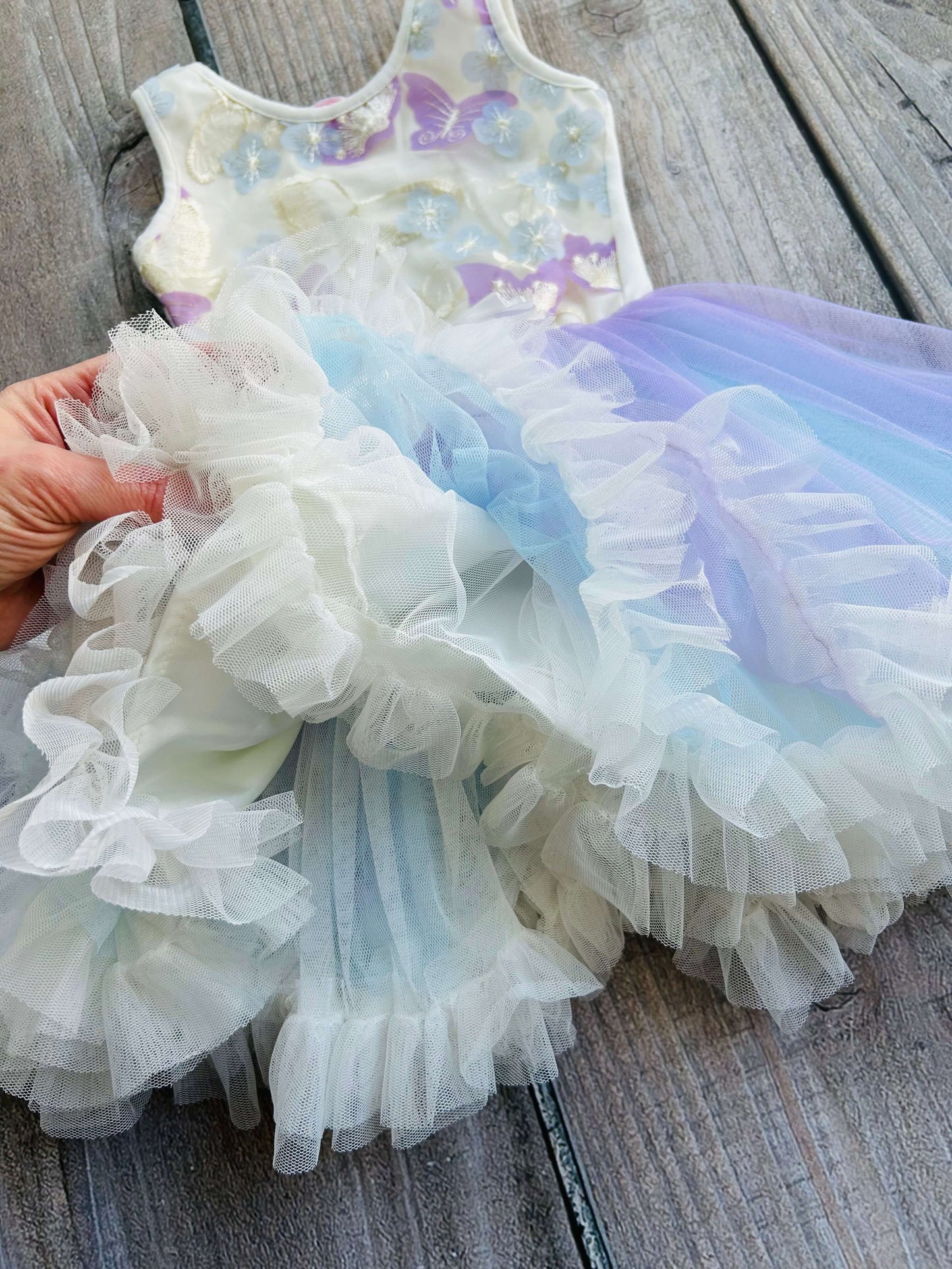 Popatu size 2/3 girls lavender blue tulle fancy dress with tulle butterflies appliqués, like new, Kids 3T