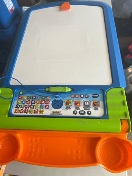 New Vtech digiart easel