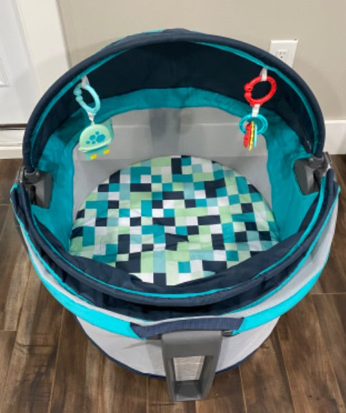 Fisher-Price On-The-Go Baby Dome