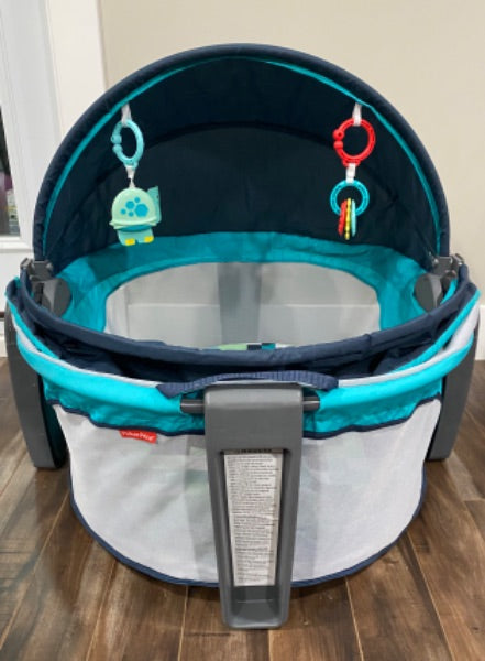 Fisher-Price On-The-Go Baby Dome