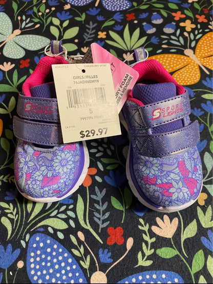 BNWT 5T Toddler Light Up Shoes, Shoes 5 (Walkers:12-24 mth)
