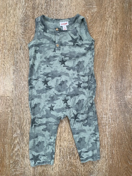 Cat & Jack sleeveless Green Camo  romper. size 2 T