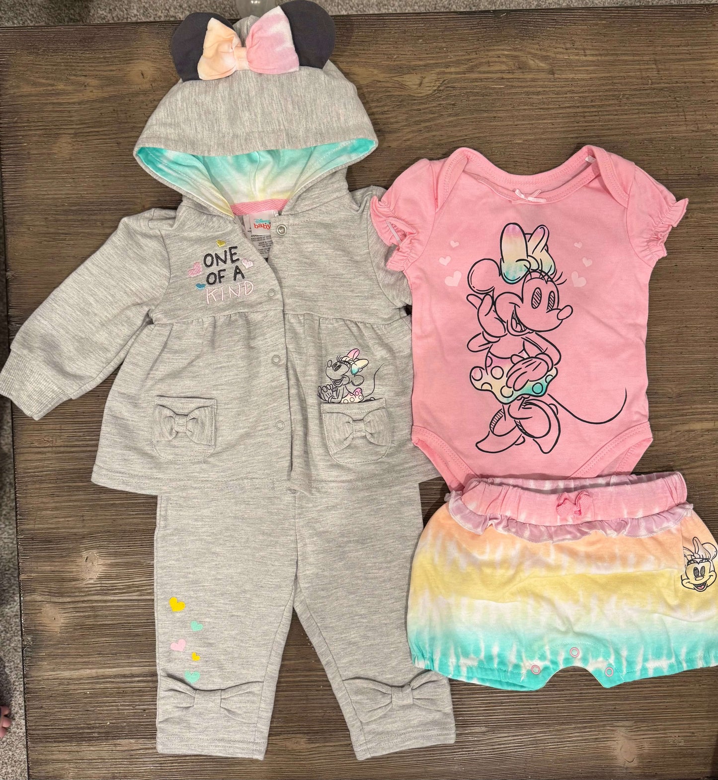 Disney Baby 4 Piece Minnie Mouse Set, Kids 6 Month (3-6M)