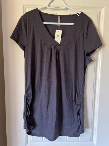 New thyme maternity shirt xl new, Maternity XL (16-18)