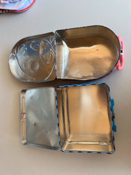 2 metal lunch box toys including paw patrol