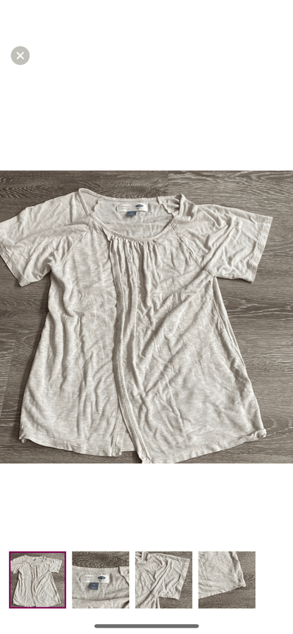 Old Navy Size Medium Oatmeal Maternity top, Maternity M (8-10)