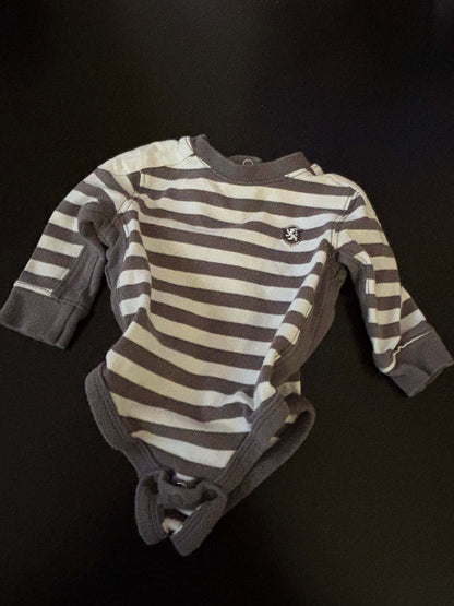 Long Sleeve Onesies - Bundle of 6! 0-3m, Kids 3 Month (0-3M)