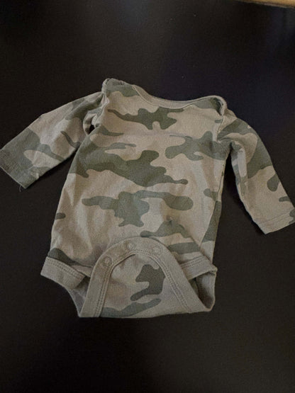 Long Sleeve Onesies - Bundle of 6! 0-3m, Kids 3 Month (0-3M)