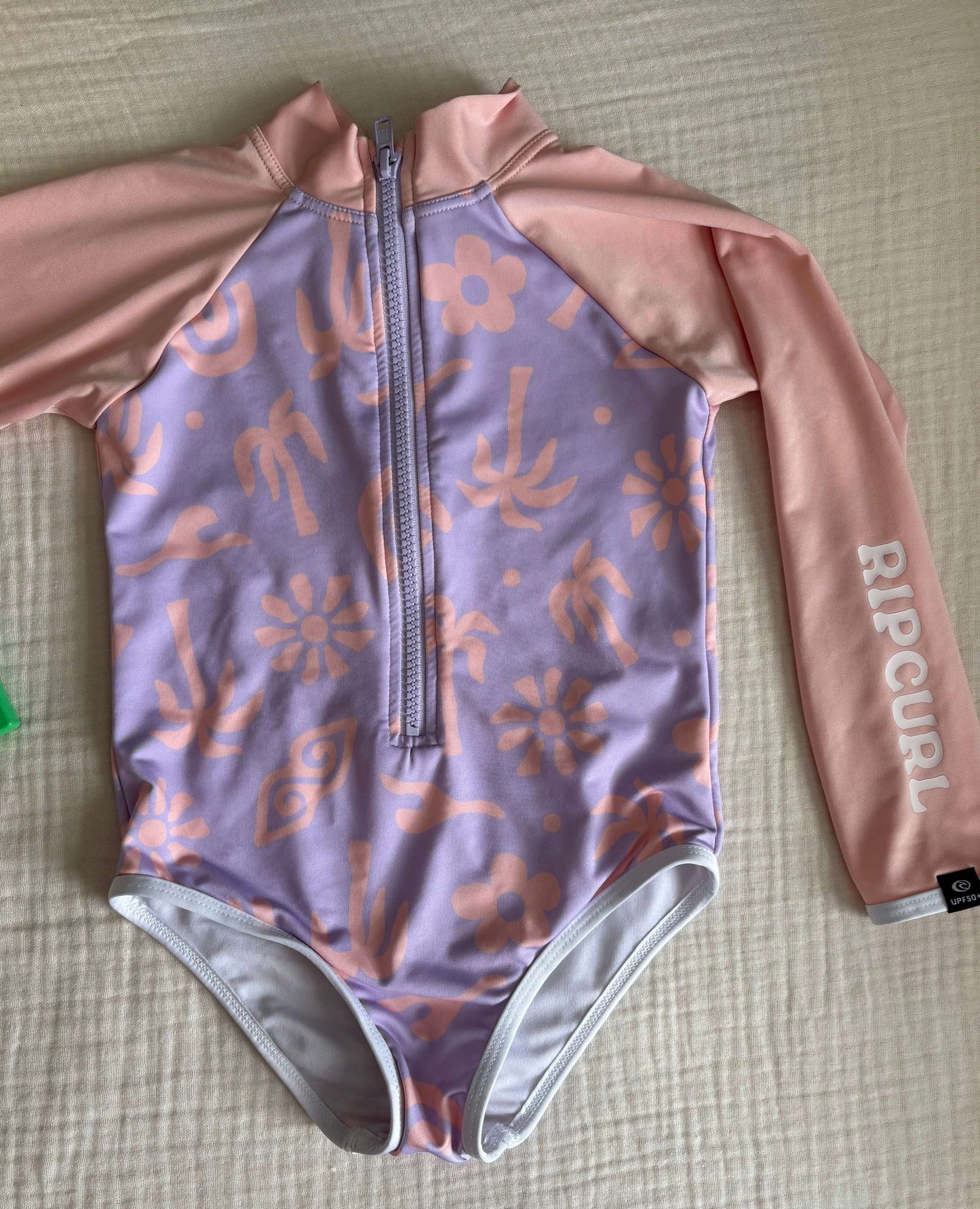 3-4T Ripcurl Toddler Girls Long Sleeved UPF50+ Swimsuit (Purchased for $59.95), Kids 3T