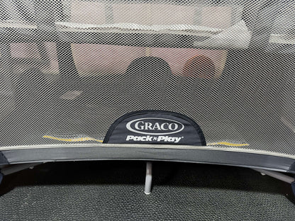 Graco Pack n’ Play Quick connect Portable Lounger Deluxe