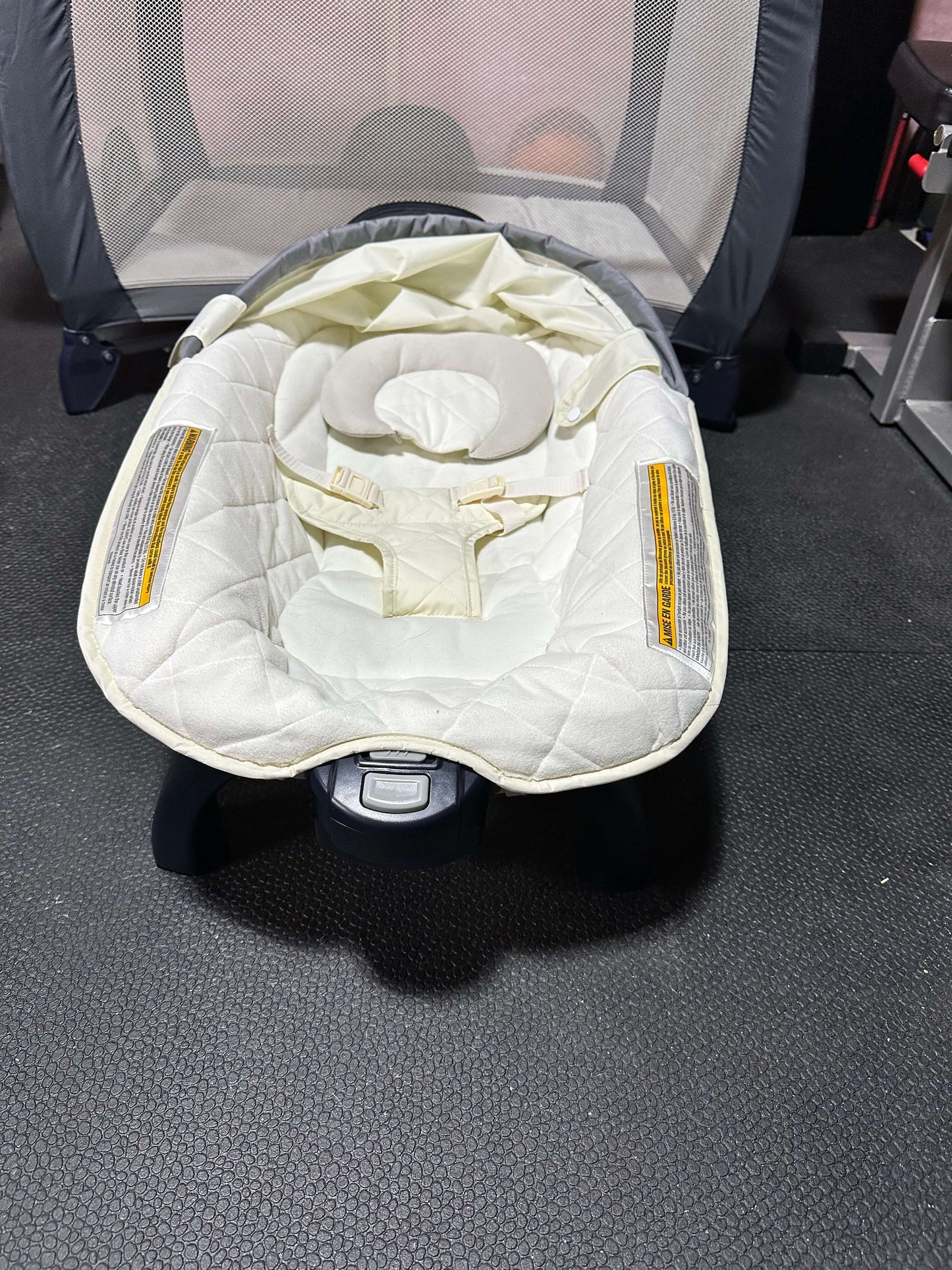 Graco Pack n’ Play Quick connect Portable Lounger Deluxe