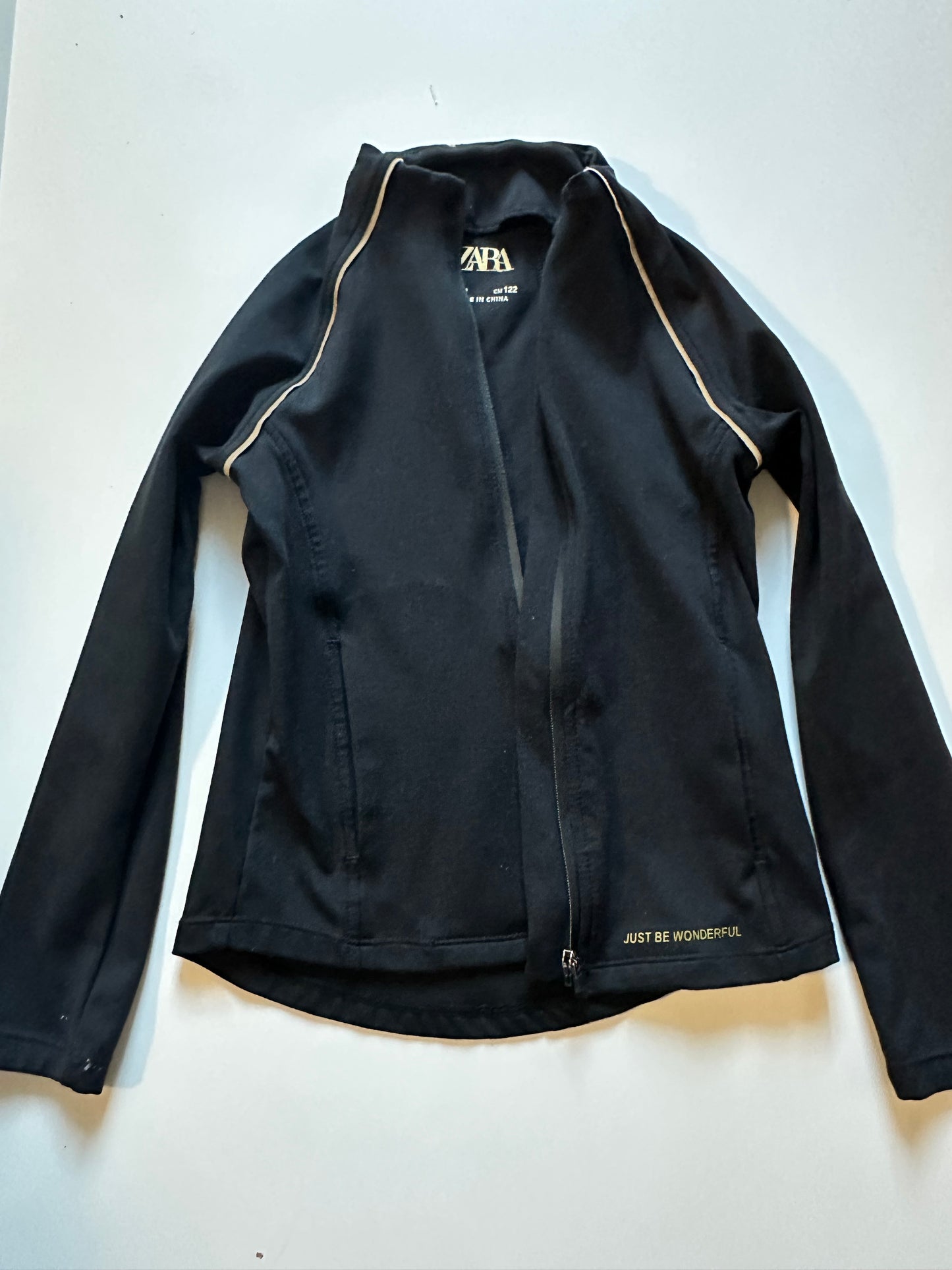 Zara  Zip Up size 7