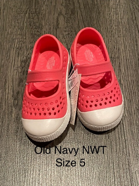 Size 5 shoes , Shoes 5 (Walkers:12-24 mth)