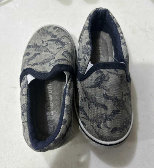 Brand new slip on shoes size 6, Shoes 6 (Walkers:12-24 mth)