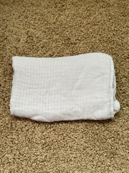 Aden and Anais, light grey, muslin swaddle, 0-6 Months (Small)