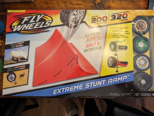 Fly Wheels Extreme Stunt Ramp, 8+