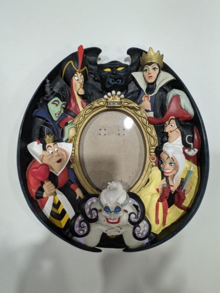 3D Disney Villains Photo Frame