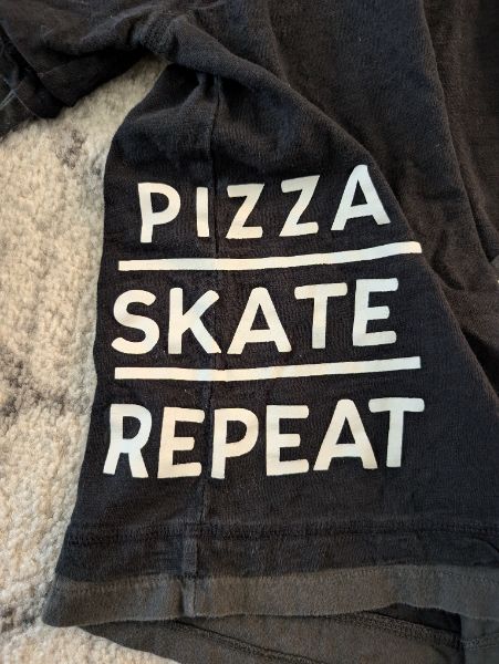 Carter's SK8-Pizza Skate, Repeat Shirt-Size 7, Kids 7 & 8 (small)