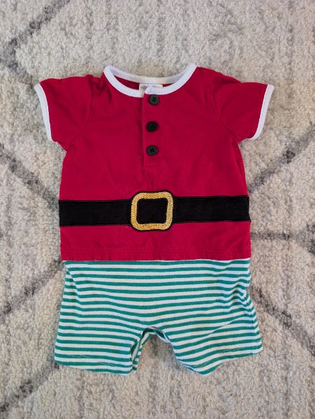 Santa Shorts Outfit