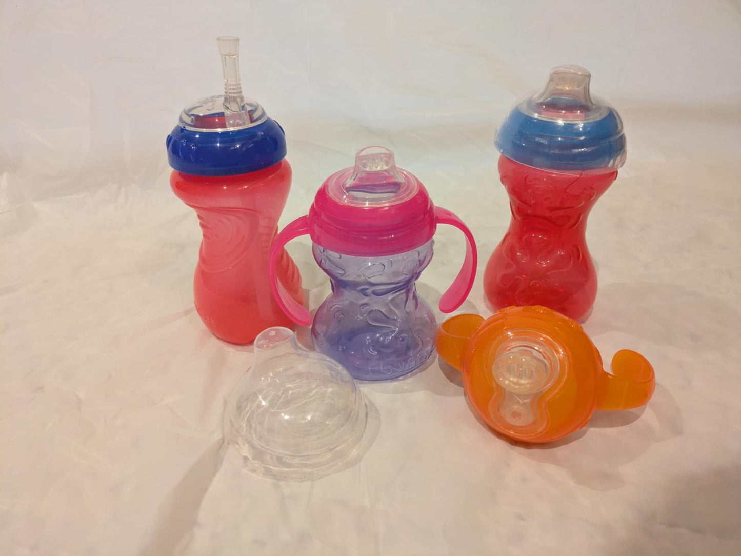 nubby no spill Cups x3 (1 flex straw, one grip and sip and 1 regular)