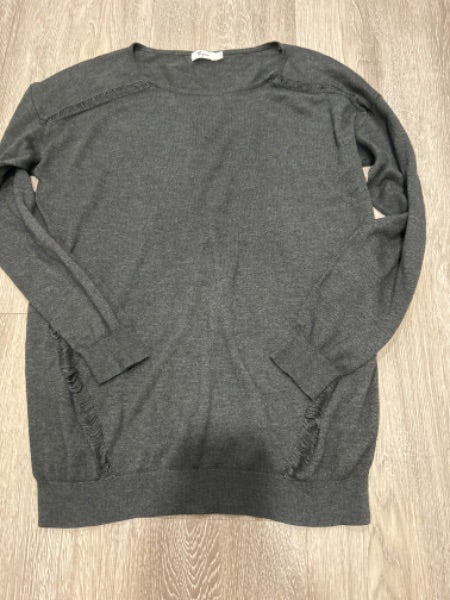 Thyme maternity. Sweater top with threaded cutouts, Maternity M (8-10)