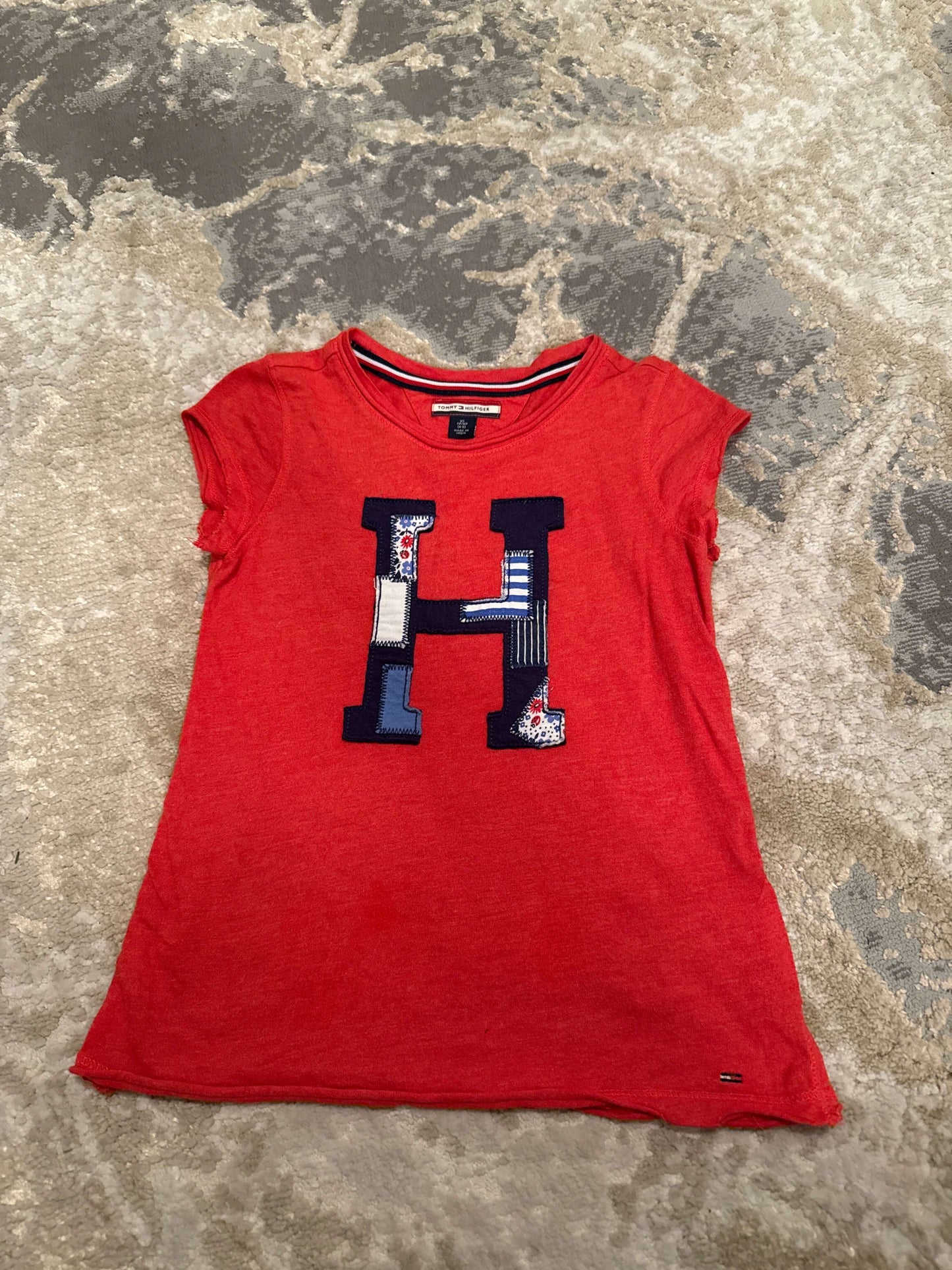 Tommy Hilfiger SizeXS 4-5  red H shirt, Kids 4/4T