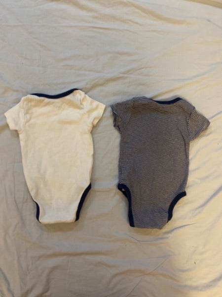 Set of 2 9 month tshirt onesies, Kids 9 Month (6-9M)