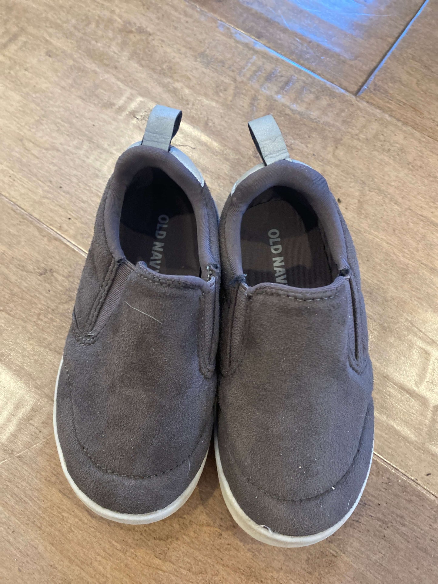Slip on Old Navy Shoes size 6T, Shoes 6 (Walkers:12-24 mth)