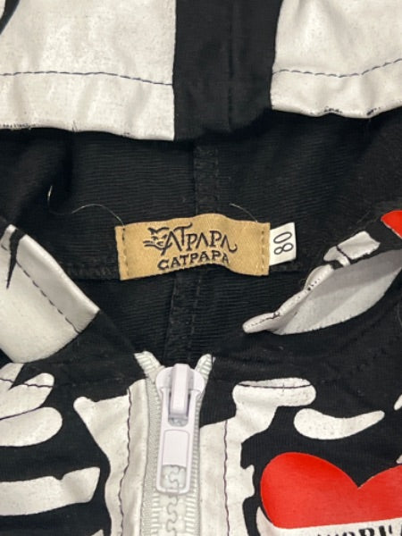 Skeleton Onesie, Catpapa brand, size 80, VGUC, Kids 18 Month (12-18M)