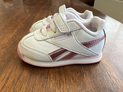 Reebok size 4 pink and white sneakers, Shoes 4 (Baby: 0-12 mth)