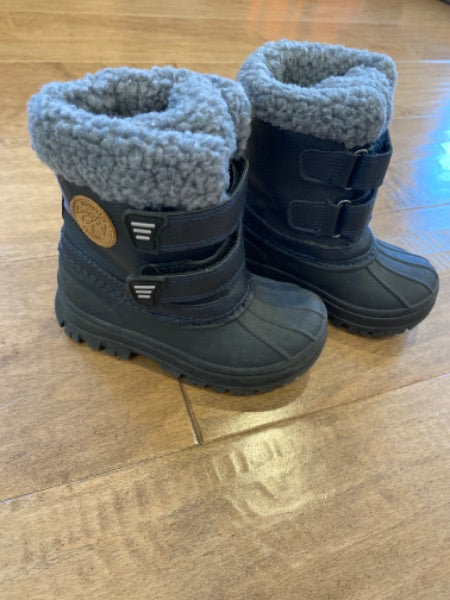 Size 6T winter boots. Joe Fresh, Shoes 6 (Walkers:12-24 mth)