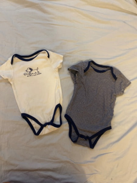 Set of 2 9 month tshirt onesies, Kids 9 Month (6-9M)