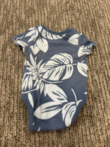 Gap Tropical two tone blue onesie and short set, Kids 6 Month (3-6M)