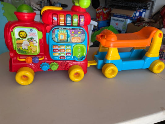 Ride on train vtech