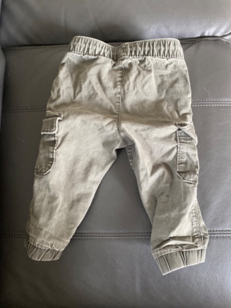 Old Navy Cargo pants  size 18-24 month, Kids 24 Month (18-24M)