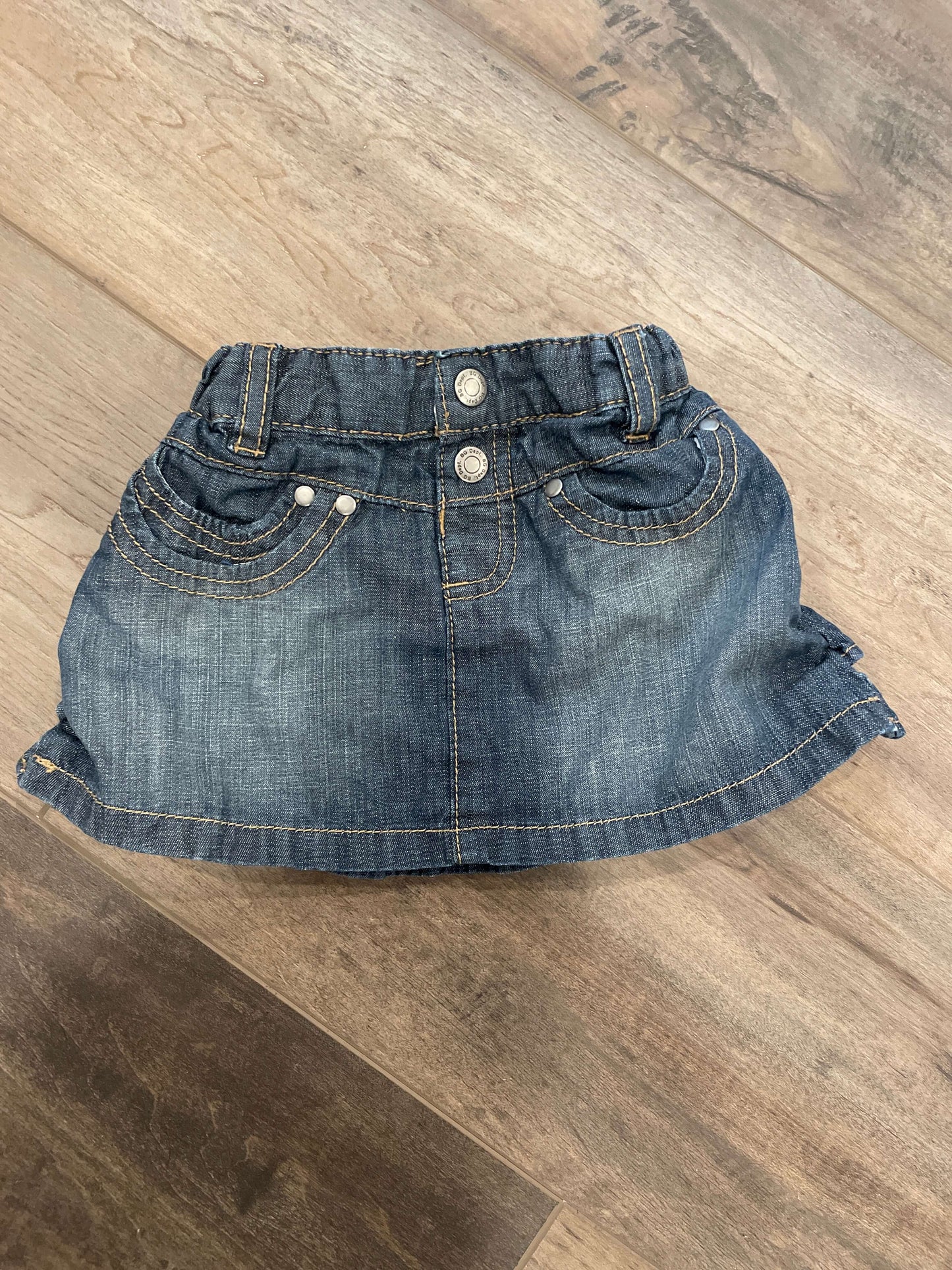 H&M 4-6 month Jean skirt , Kids 6 Month (3-6M)