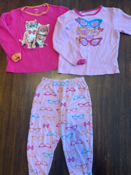 4t pajama set 2 tops and 1 bottom kitten theme, Kids 4/4T