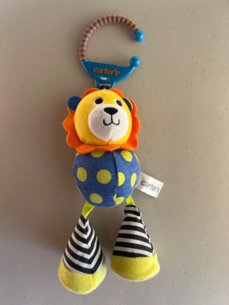 Caters lion pull and vibrate rattler