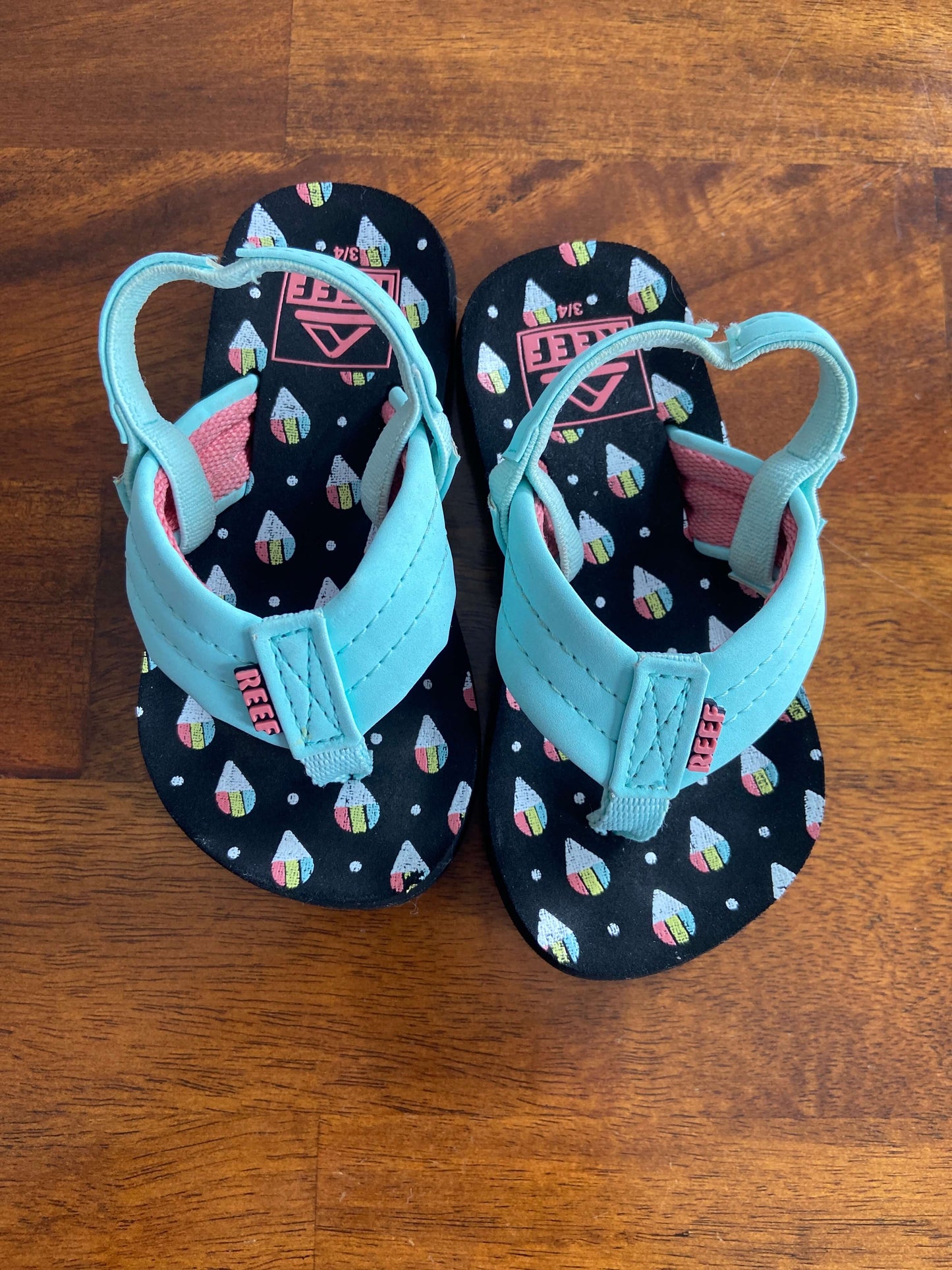 Reef toddler sandals size 4, Shoes 4.5 (Walkers:12-24 mth)