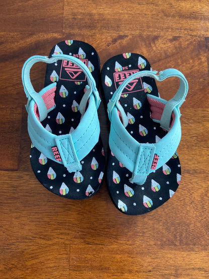 Reef toddler sandals size 4, Shoes 4.5 (Walkers:12-24 mth)