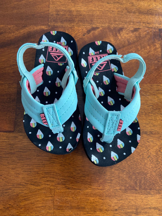 Reef toddler sandals size 4, Shoes 4.5 (Walkers:12-24 mth)