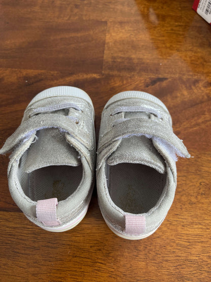 See Kai Run Stevie II Silver Shimmer toddler shoes size 3.5, Shoes 3.5 (Baby: 0-12 mth)