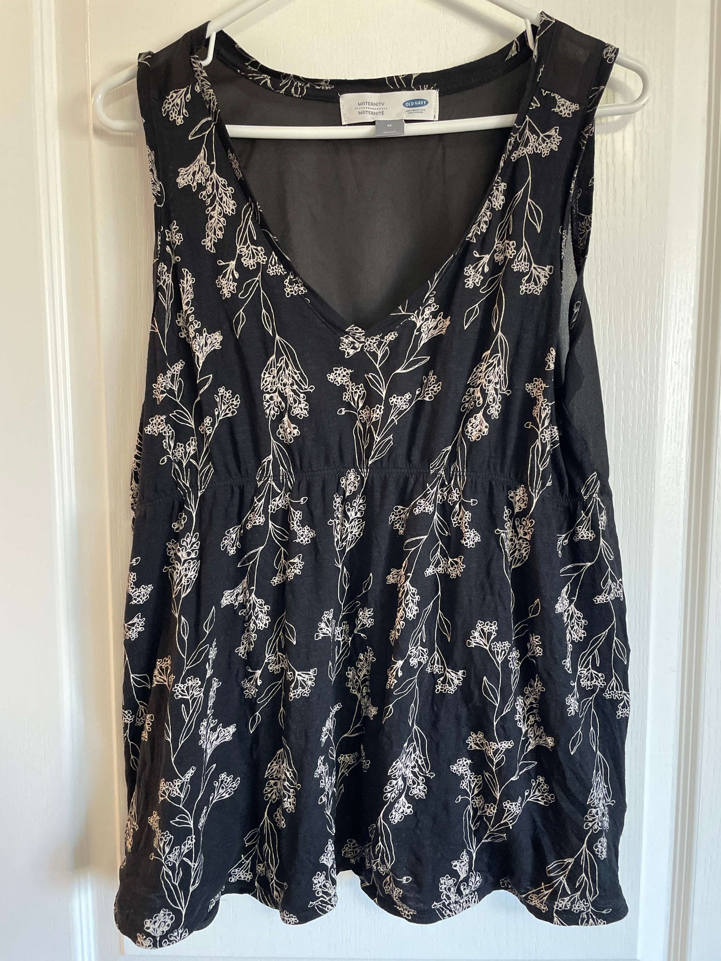 Maternity dressy tank top , Maternity M (8-10)