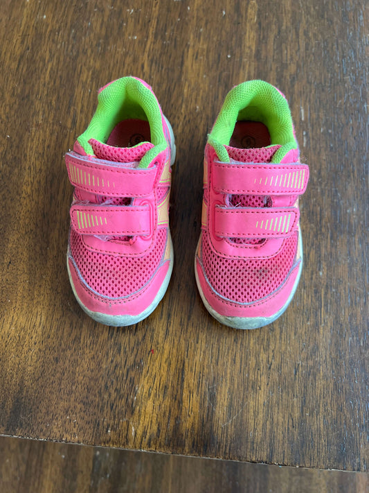 Size 6 athletic works sneakers, Shoes 6 (Walkers:12-24 mth)