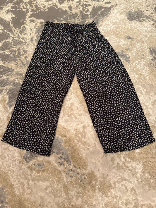 Kids can’t miss size 14-16  floral straight leg capri , Kids 12 & 14