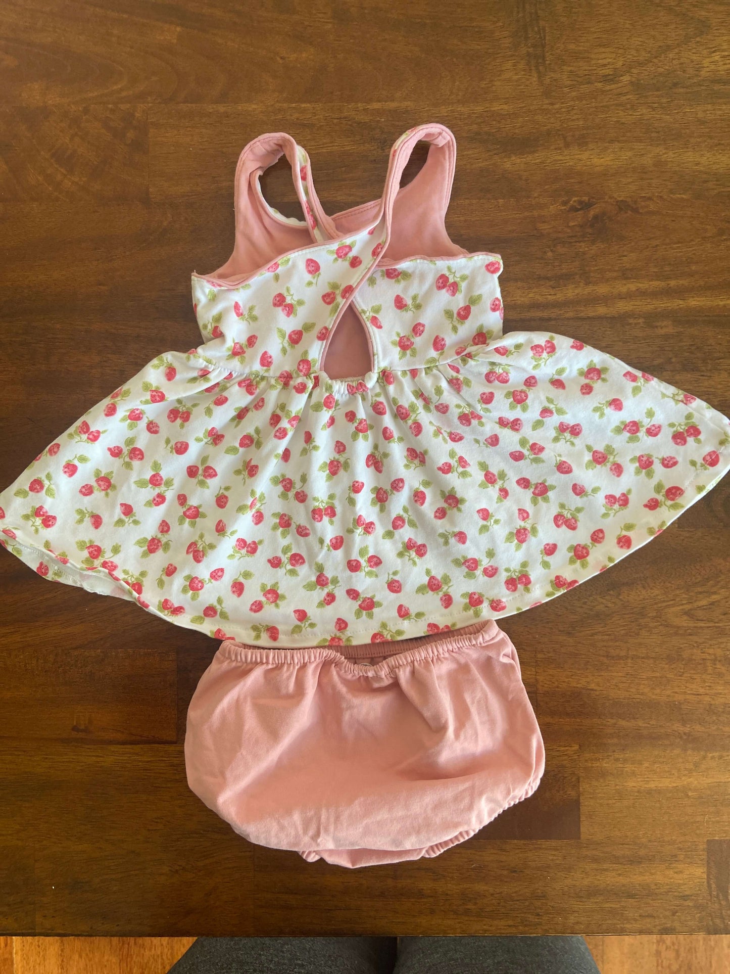 Ralph Lauren Strawberry Dress 3 months, Kids 3 Month (0-3M)